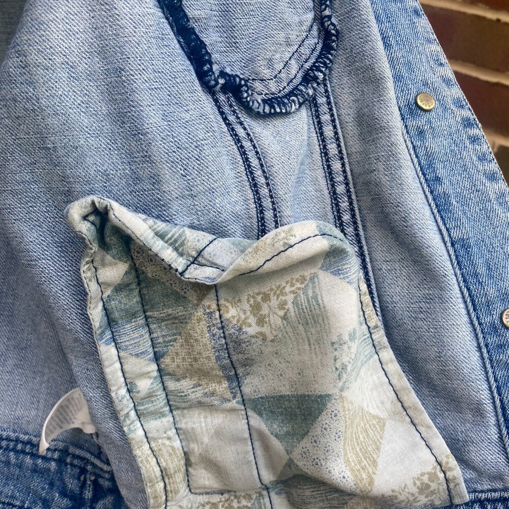 American Eagle Distressed Jean Jacket Size XL - Picture 15 of 15